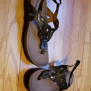 brown flip flop sandal